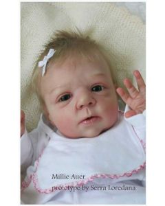 Kit Millie Ed. Lim 